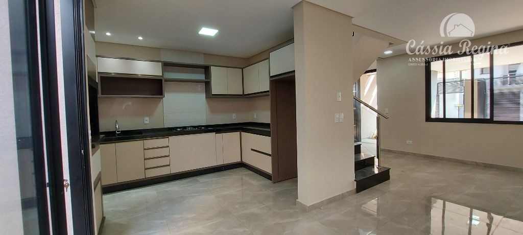 Sobrado com 4 dormitórios à venda,125.80 m², FOZ DO IGUACU - PR