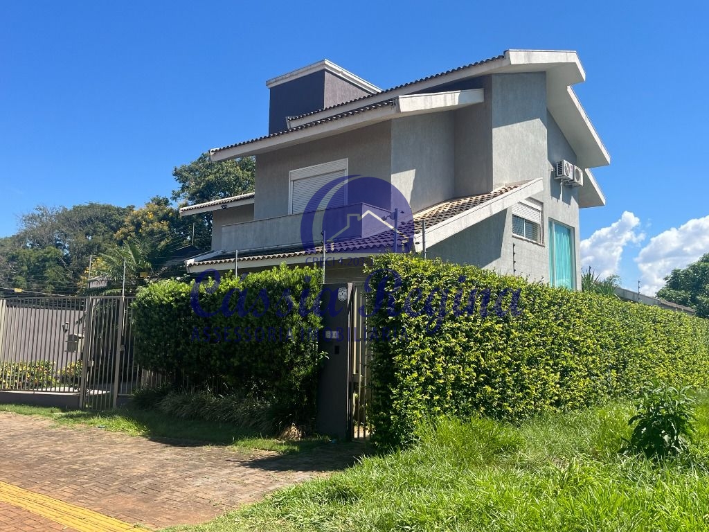 Sobrado com 05 dormitórios sendo 02 suítes - Jardim Panorama