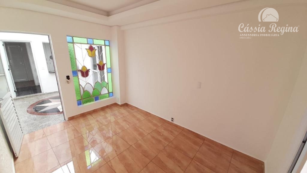 Sobrado com 3 suites para locação, Centro, FOZ DO IGUACU - PR