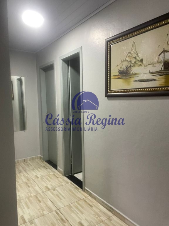 Casa com 04 dormitórios ,sendo 01 suíte na Av.Brodoski- Região da Vila A