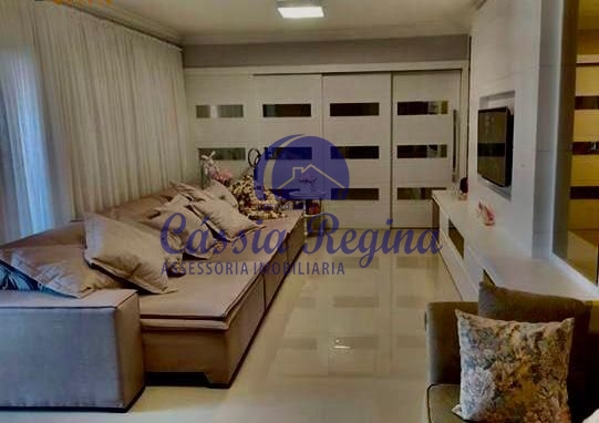 Apartamento no CENTRO de Foz- Sendo 2 suites + 1 dormitório- Área privativa com 1