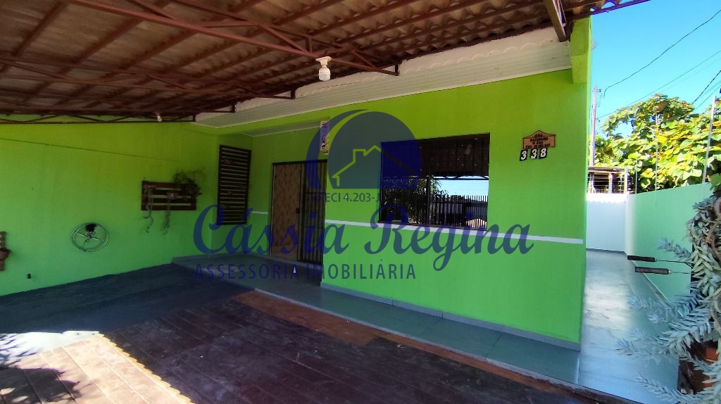 Casa de esquina com 02 dormitórios, no Portal da Foz