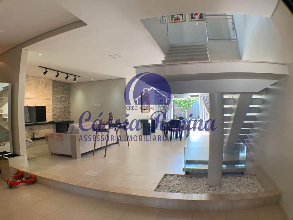 Sobrado com 04 suítes - Condomínio Solar das Crisálidas