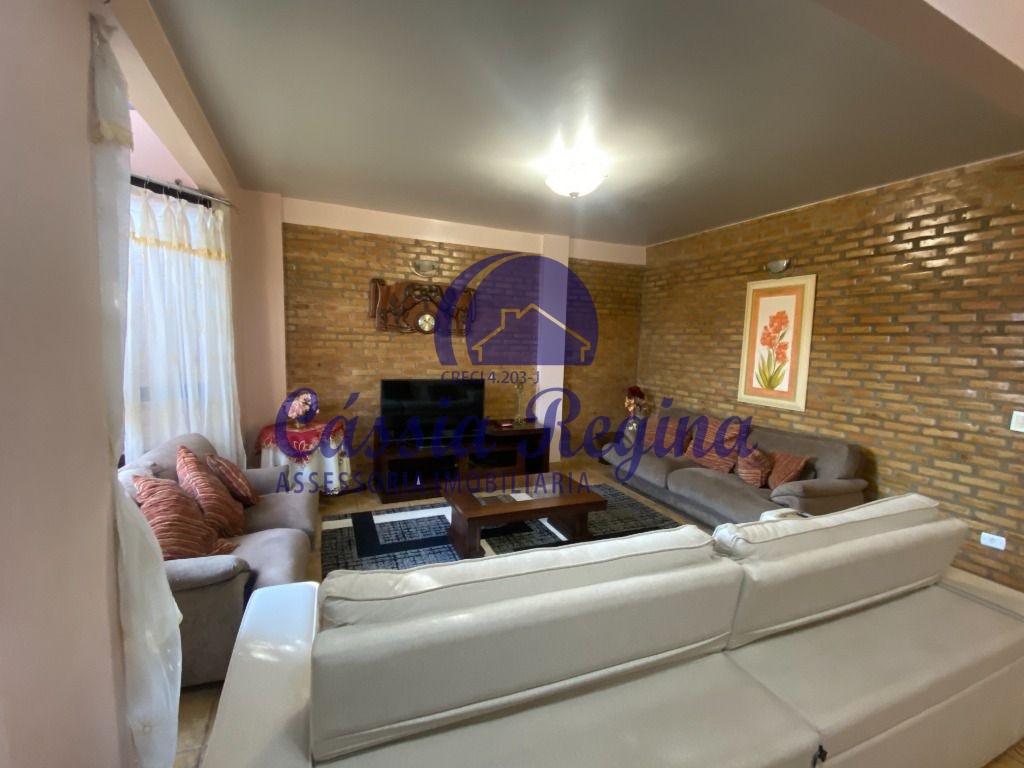 Sobrado com 04 dormitórios sendo 03 suítes - Jardim Panorama