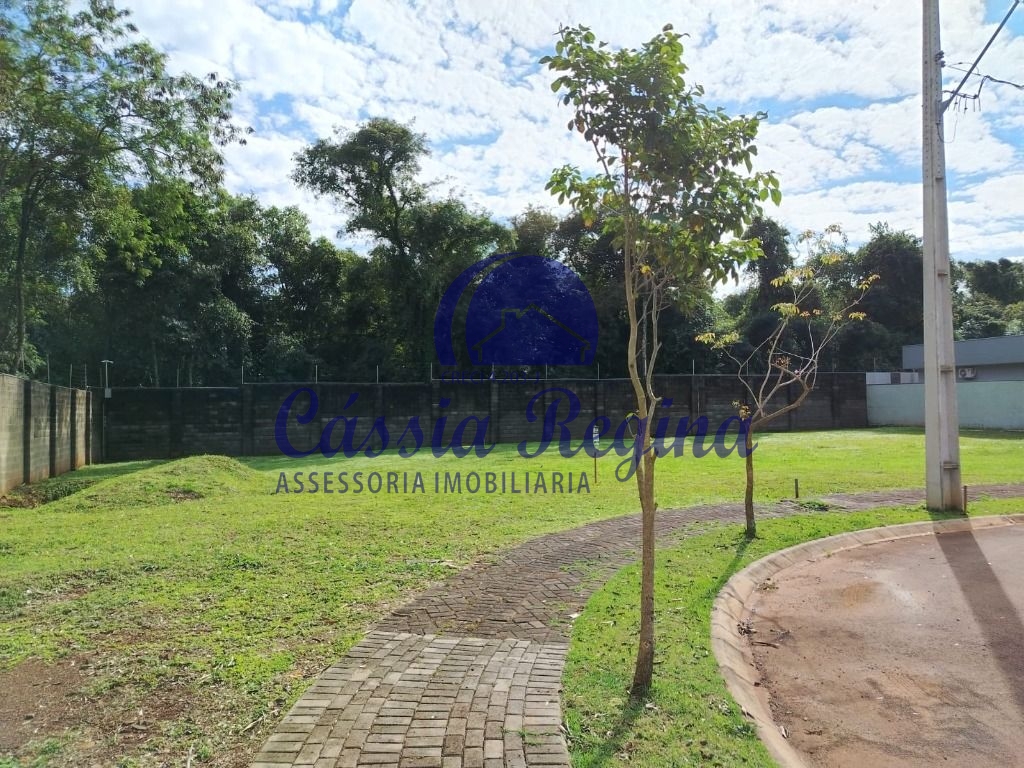 Terreno com 411,54m² à venda no Condomínio Fechado Iguaçu ? Vila Carimã