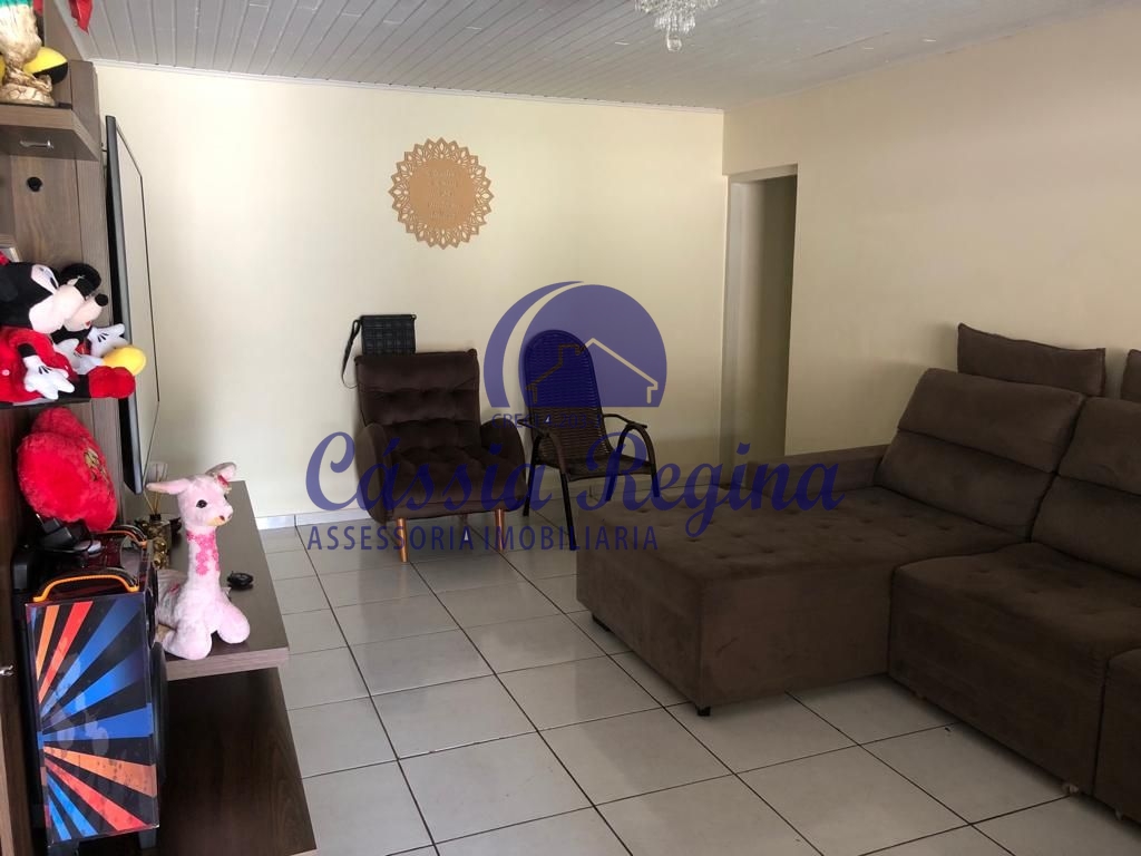 Casa com 03 dormitórios sendo 01 suite - Vila C