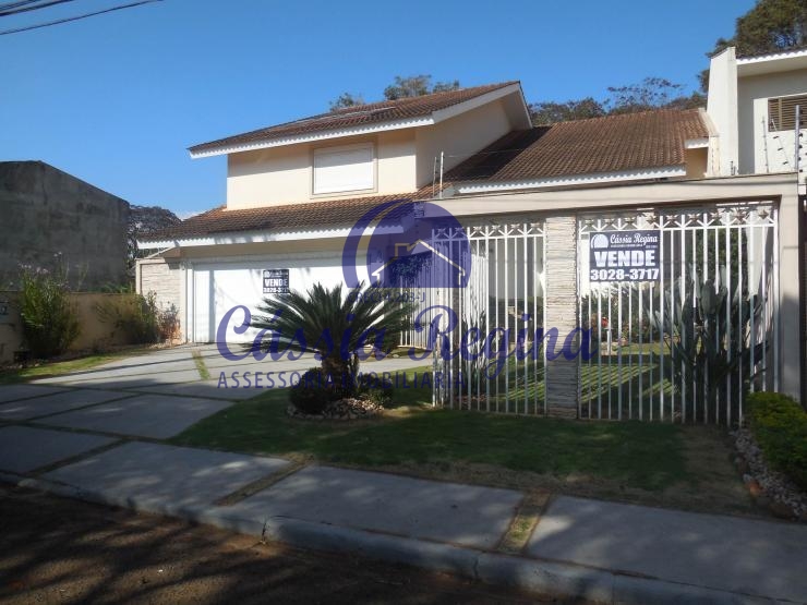 Sobrado com 03 dormitórios, churrasqueira e piscina - Jardim Polo Centro - Foz do