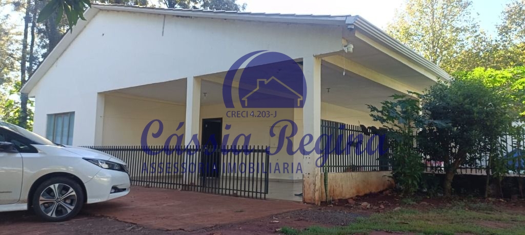 Chácara com 03 dormitórios sendo 01 suíte - Loteamento Porto Dourado - Região Trê