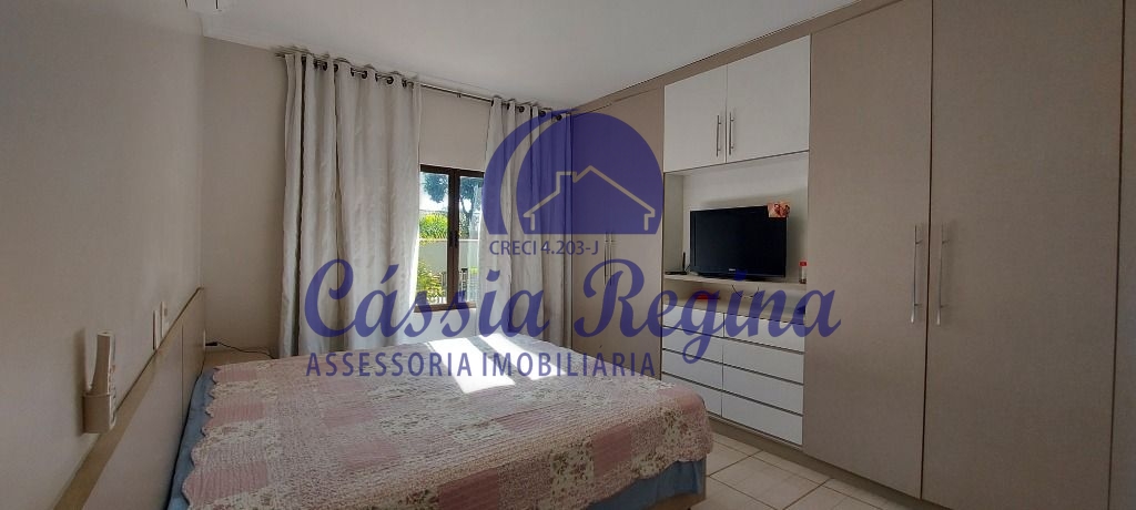 Casa com 03 dormitórios sendo 01 suíte com piscina - Jardim Bourbon