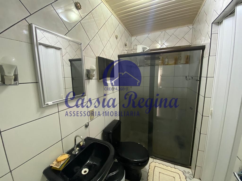 Casa com 03 dormitórios - Vila A