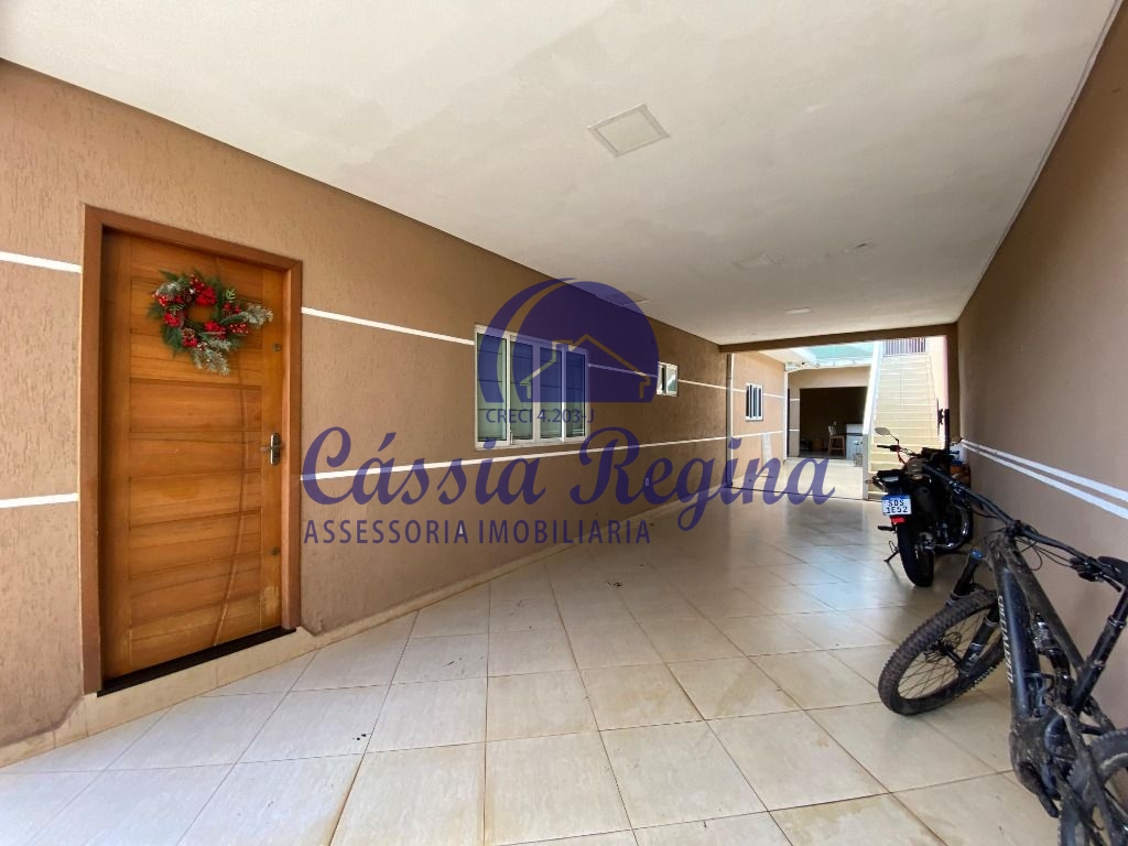 Casa com 04 dormitórios, sendo 01 suíte no Jardim Laranjeiras - Região da Vila A.