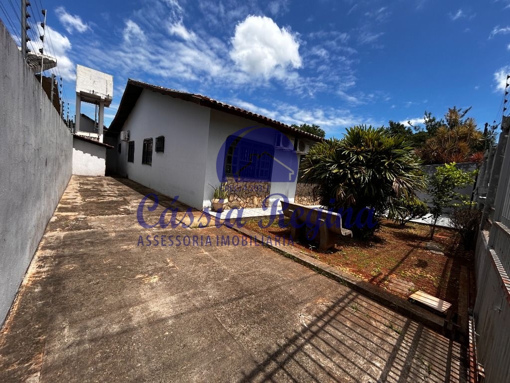 Casa com piscina Bairro Jardim Dom Pedro I - Região Panorama