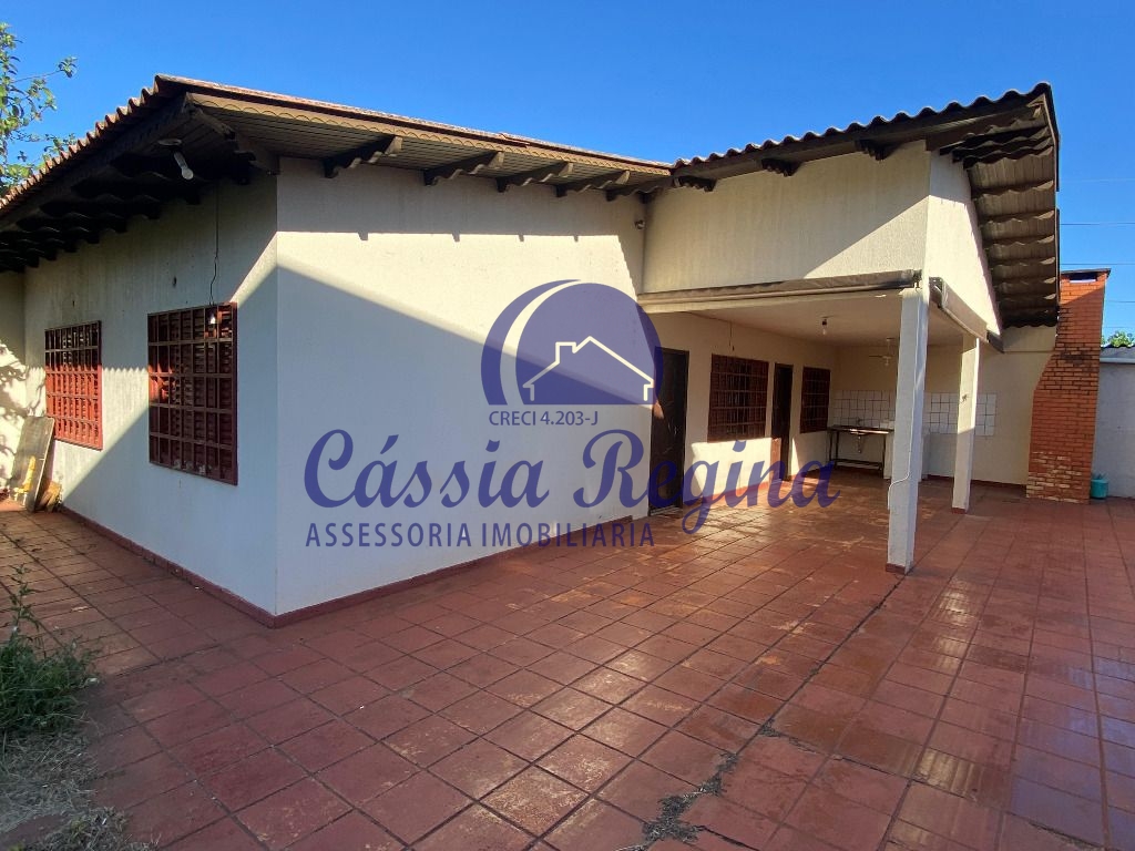 Casa com 03 dormitórios, sendo 01 suíte no Jardim Alice I