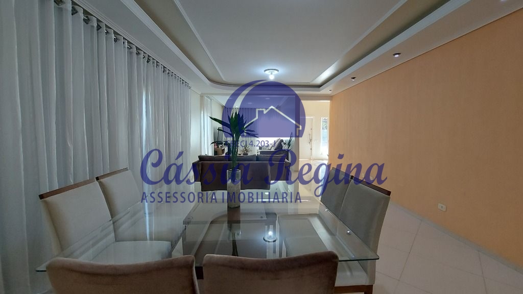 Casa com 02 demi-suíte e 01 suíte - Região da Vila Yolanda