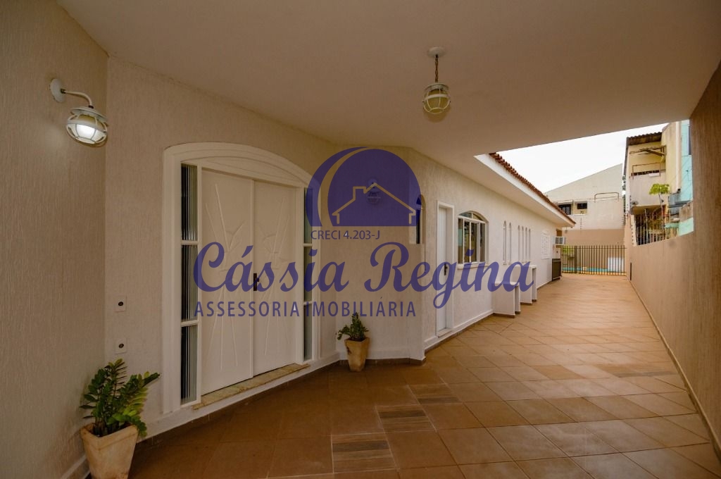 Casa com 03 dormitórios sendo 01 suíte  - Vila Yolanda