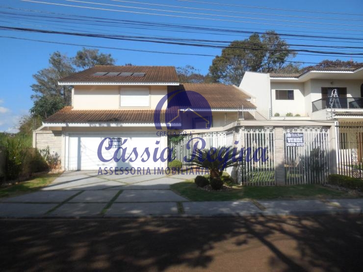 Sobrado com 03 dormitórios, churrasqueira e piscina - Jardim Polo Centro - Foz do