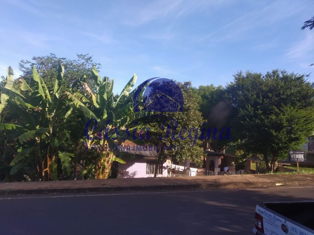 TERRENO COM ÓTIMA LOCALIZAÇÃO NO CENTRO!