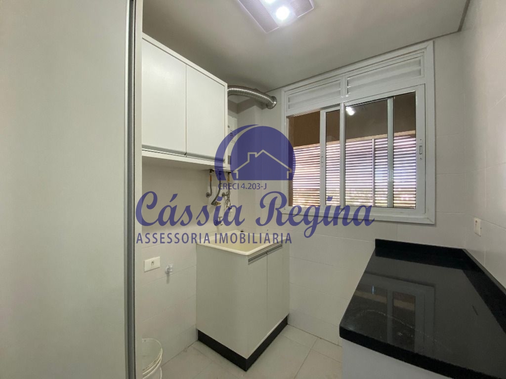 Apartamento Semimobiliado com 02 dormitórios, sendo 01 suíte no Residencial Omoir