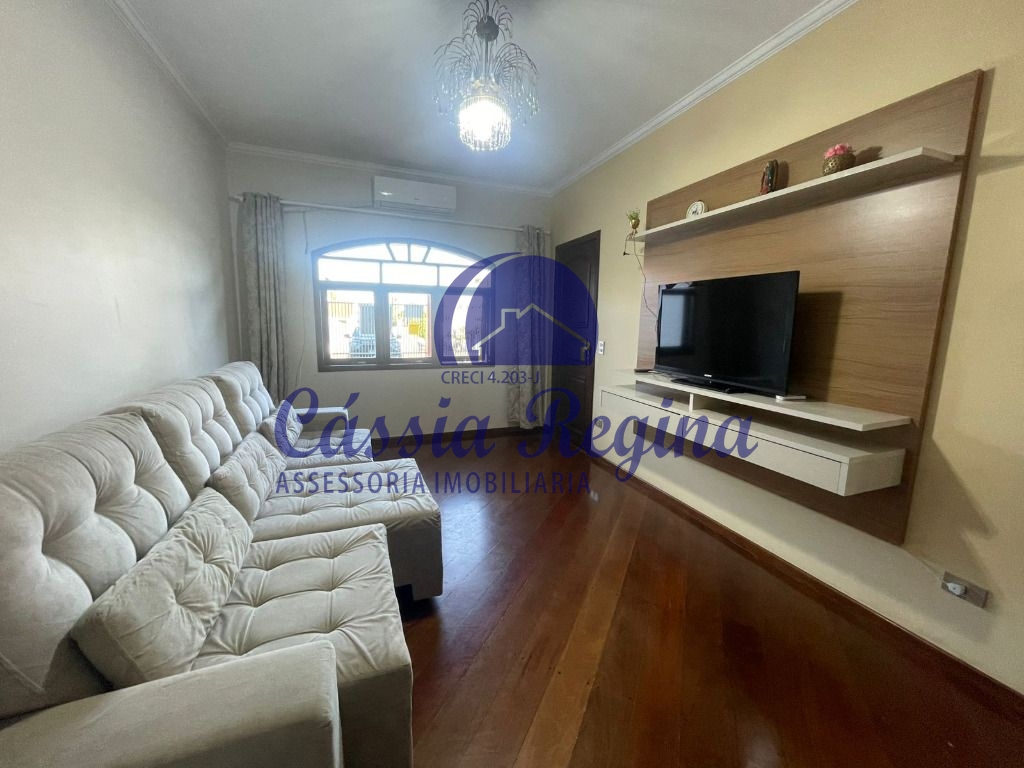 Sobrado com 04 dormitórios, sendo 03 suites no Jardim Tarobá, próximo a Região do