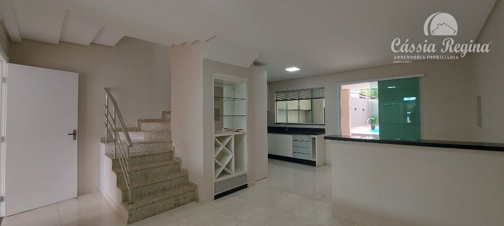 Sobrado com 4 dormitórios à venda,202.00 m², FOZ DO IGUACU - PR