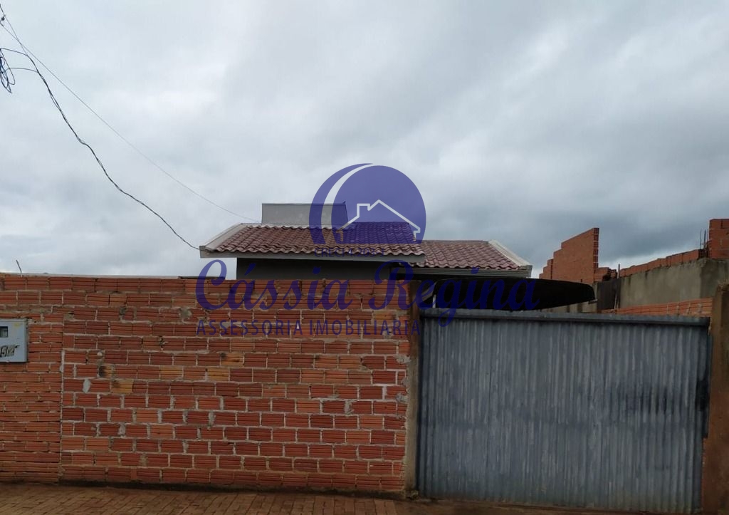 Casa à venda com 02 dormitórios - Parque Residencial da Lagoa