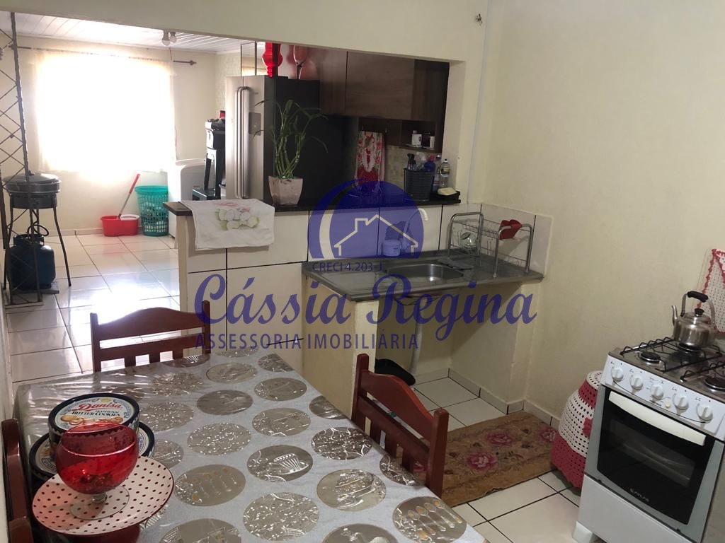 Casa com 03 dormitórios sendo 01 suite - Vila C