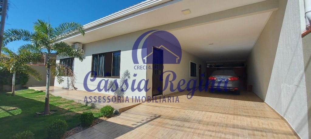 Casa com 03 dormitórios sendo 01 suíte com piscina - Jardim Bourbon