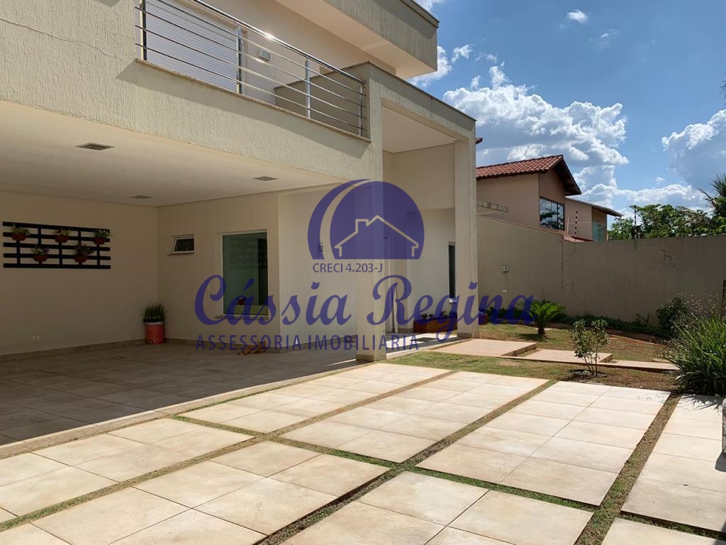 Sobrado com 3 suítes com edícula e piscina - Jardim Eliza I