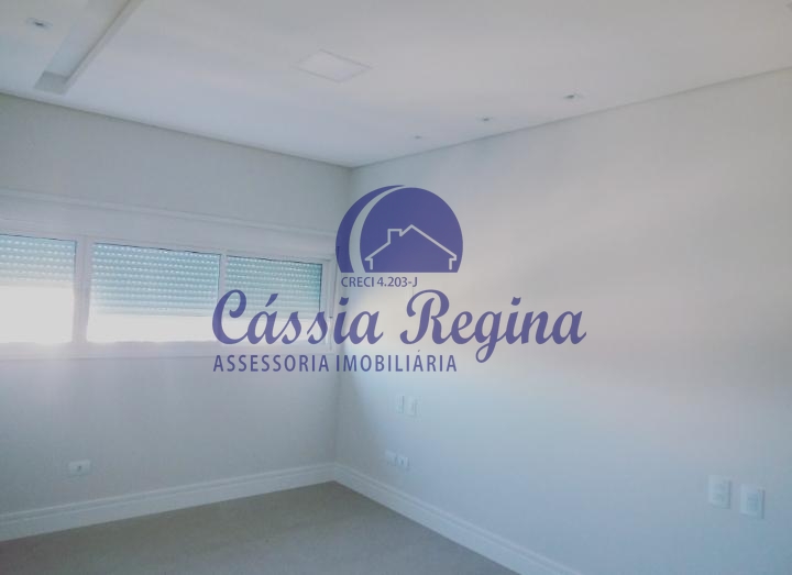 Apartamento com 03 dormitórios sendo 02 suítes - Centro