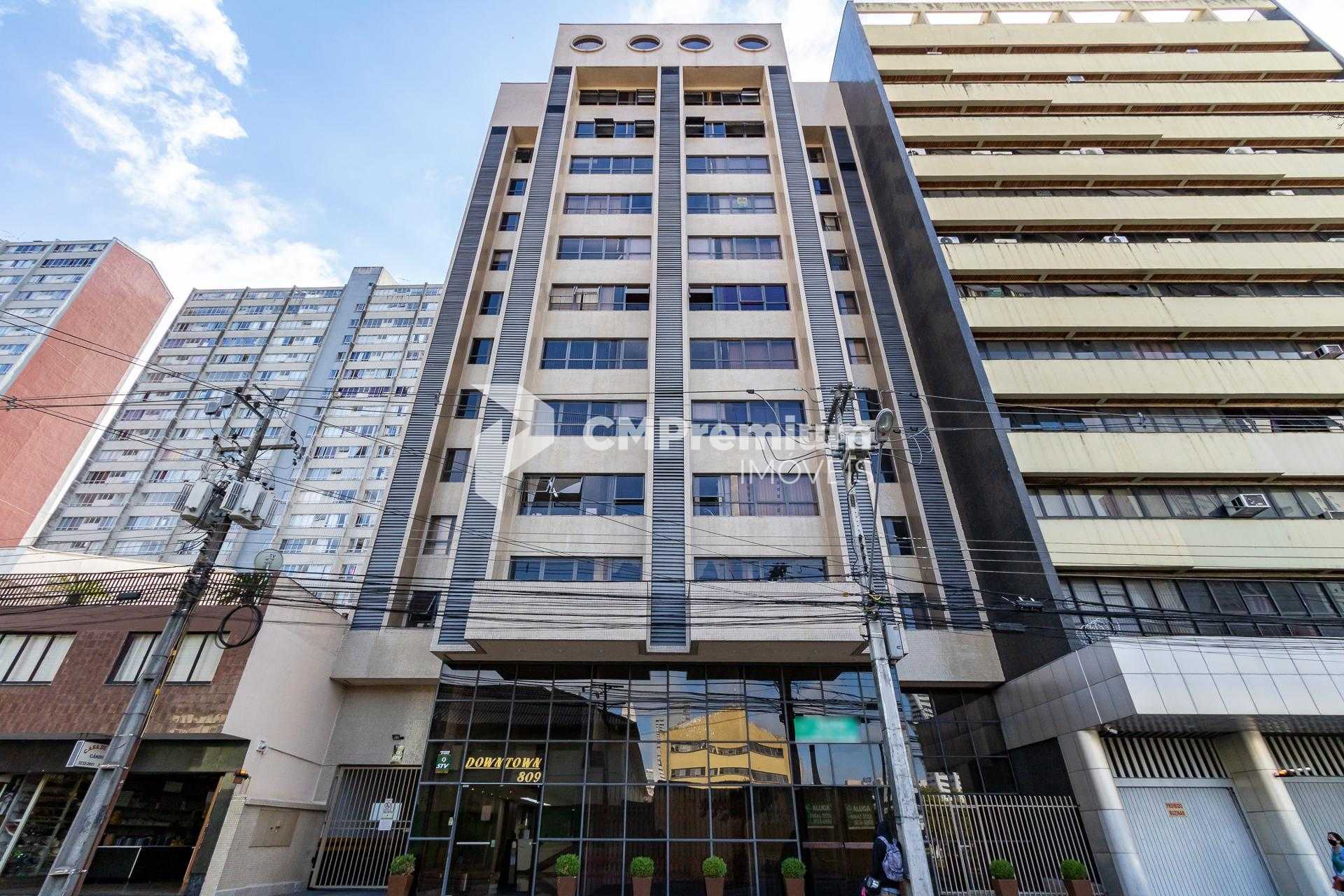 Sala comercial à venda no Centro de Curitiba, 43m  com copa e ...