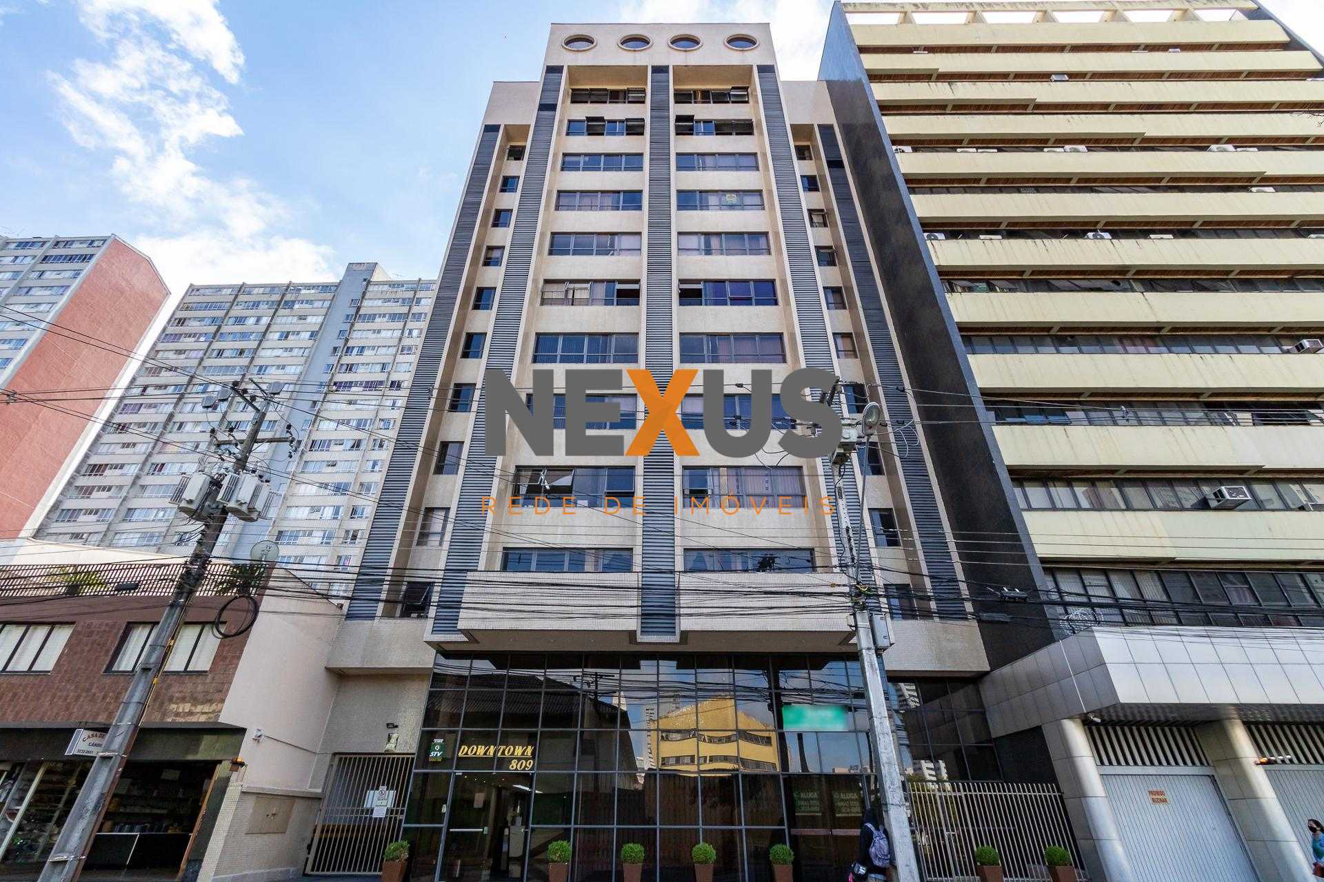 Sala comercial à venda no Centro de Curitiba, 43m  com copa e ...