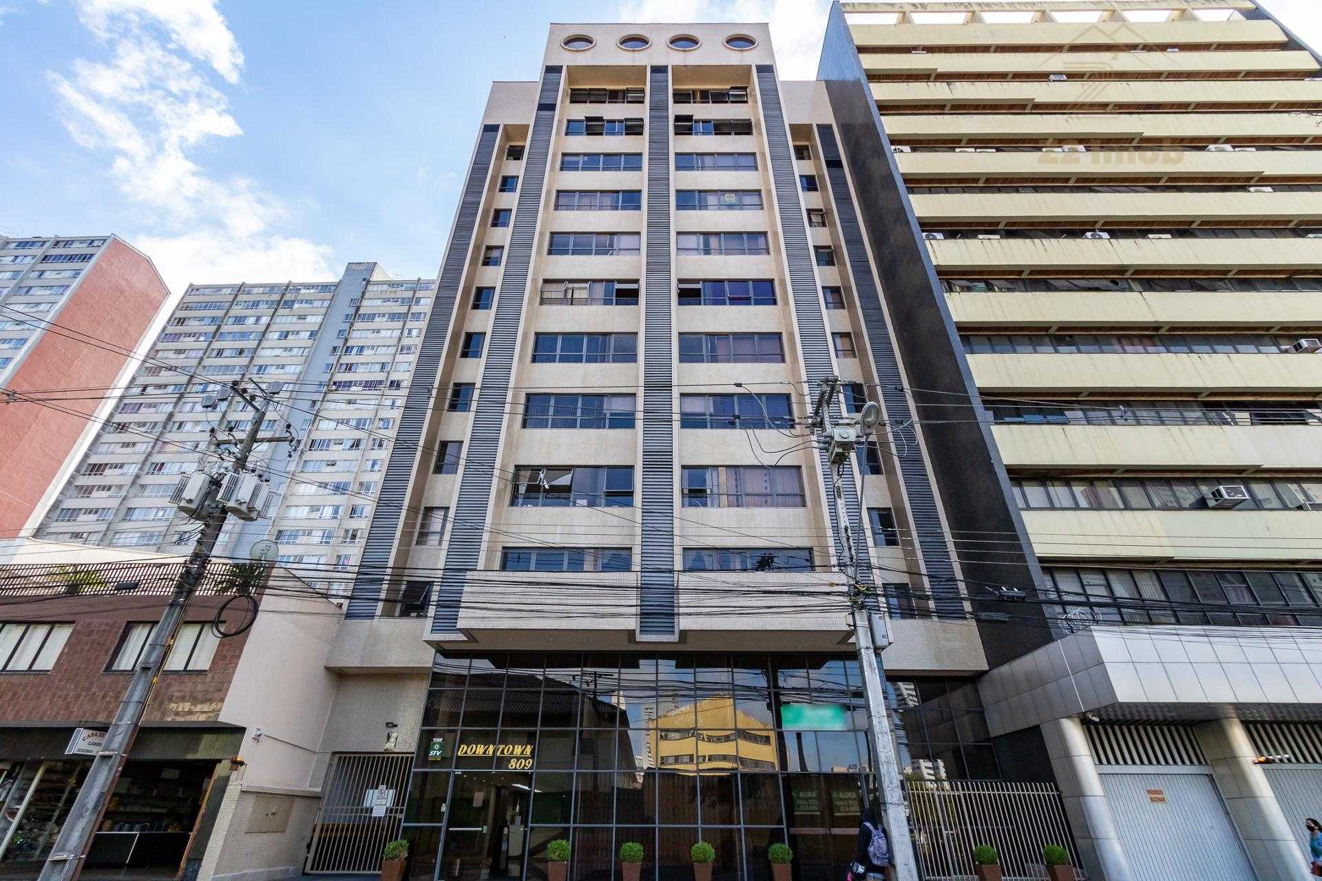 Sala comercial à venda no Centro de Curitiba, 43m  com copa e ...