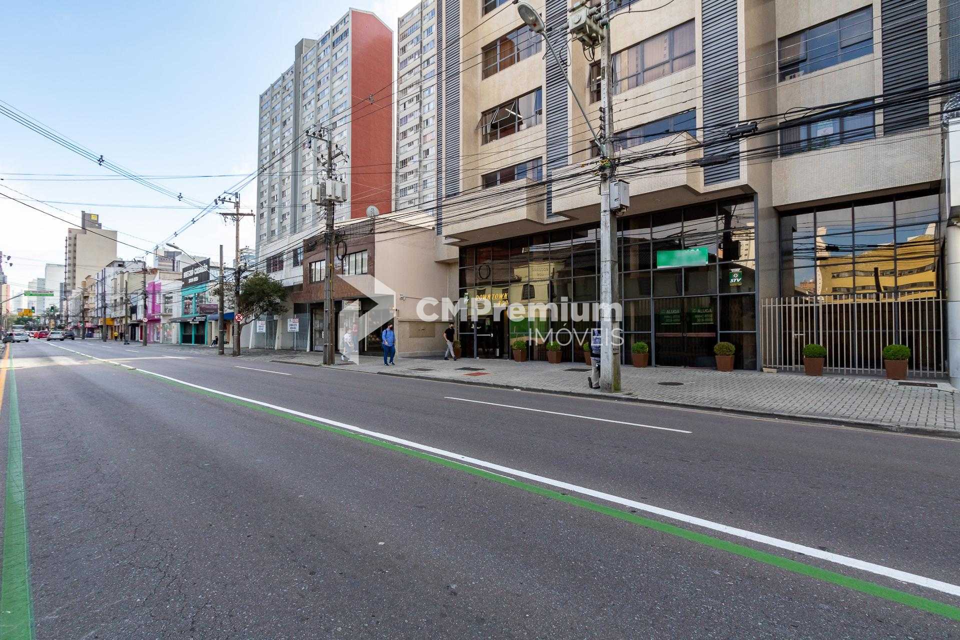 Sala comercial à venda no Centro de Curitiba, 43m  com copa e ...