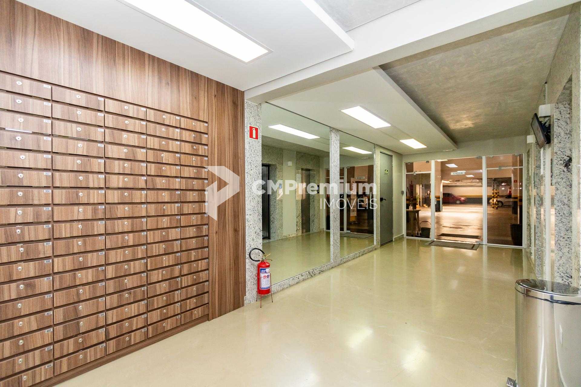 Sala comercial à venda no Centro de Curitiba, 43m  com copa e ...