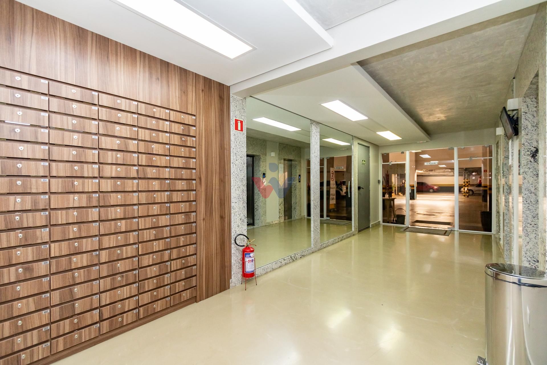 Sala comercial à venda no Centro de Curitiba, 43m  com copa e ...