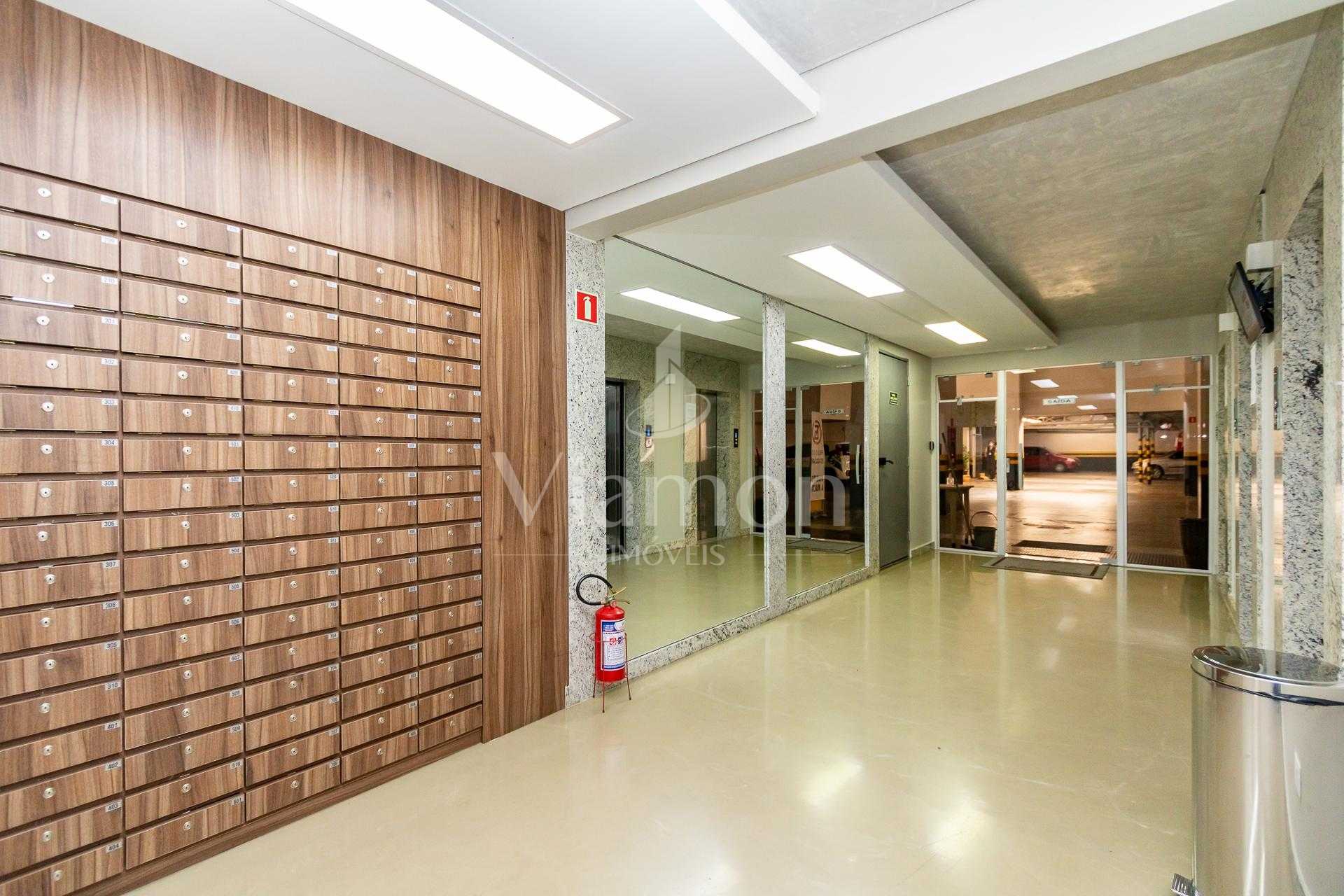 Sala comercial à venda no Centro de Curitiba, 43m  com copa e ...