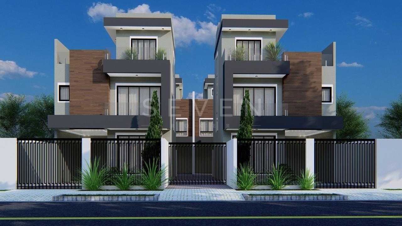 Sobrado Alto Padrão com Suíte e Quintal nas Mercês  Curitiba