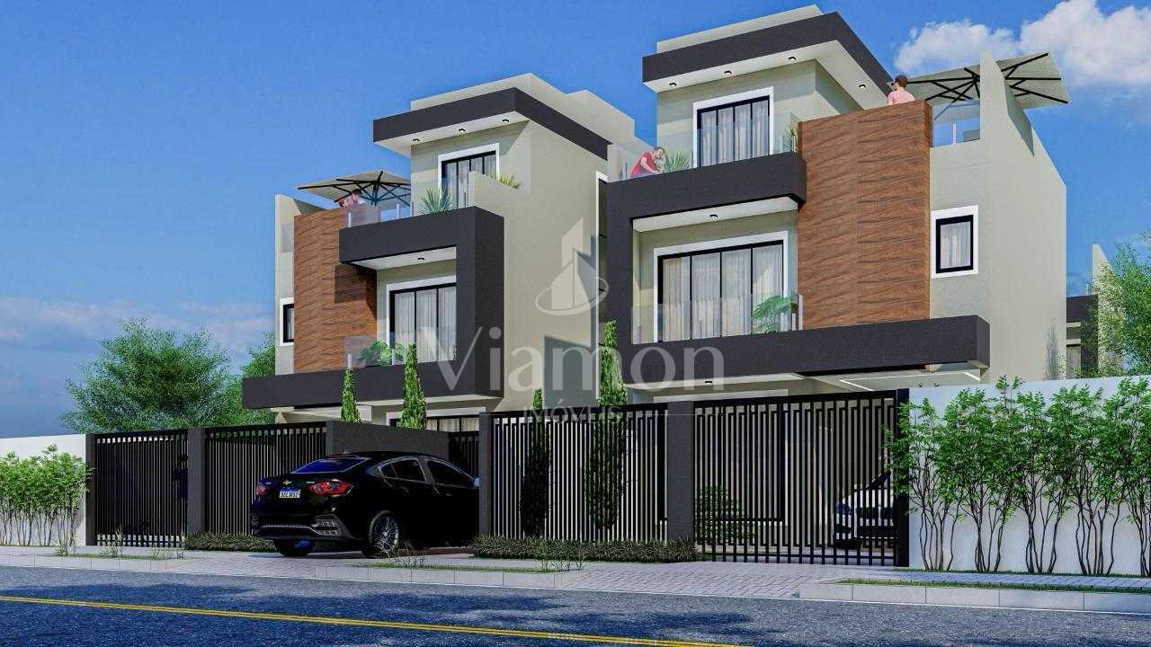 Sobrado Alto Padrão com Suíte e Quintal nas Mercês  Curitiba