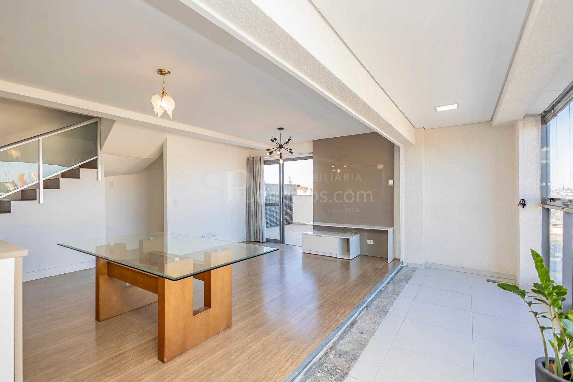 Luxuosa Cobertura Duplex com Piscina no Água Verde 145m 