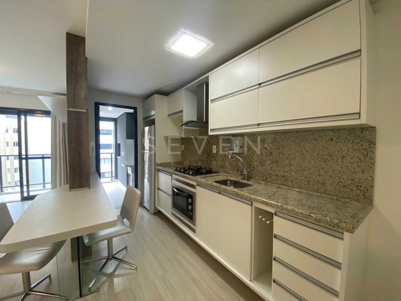 Studio mobiliado no Champagnat 2540 com sacada gourmet e lazer...