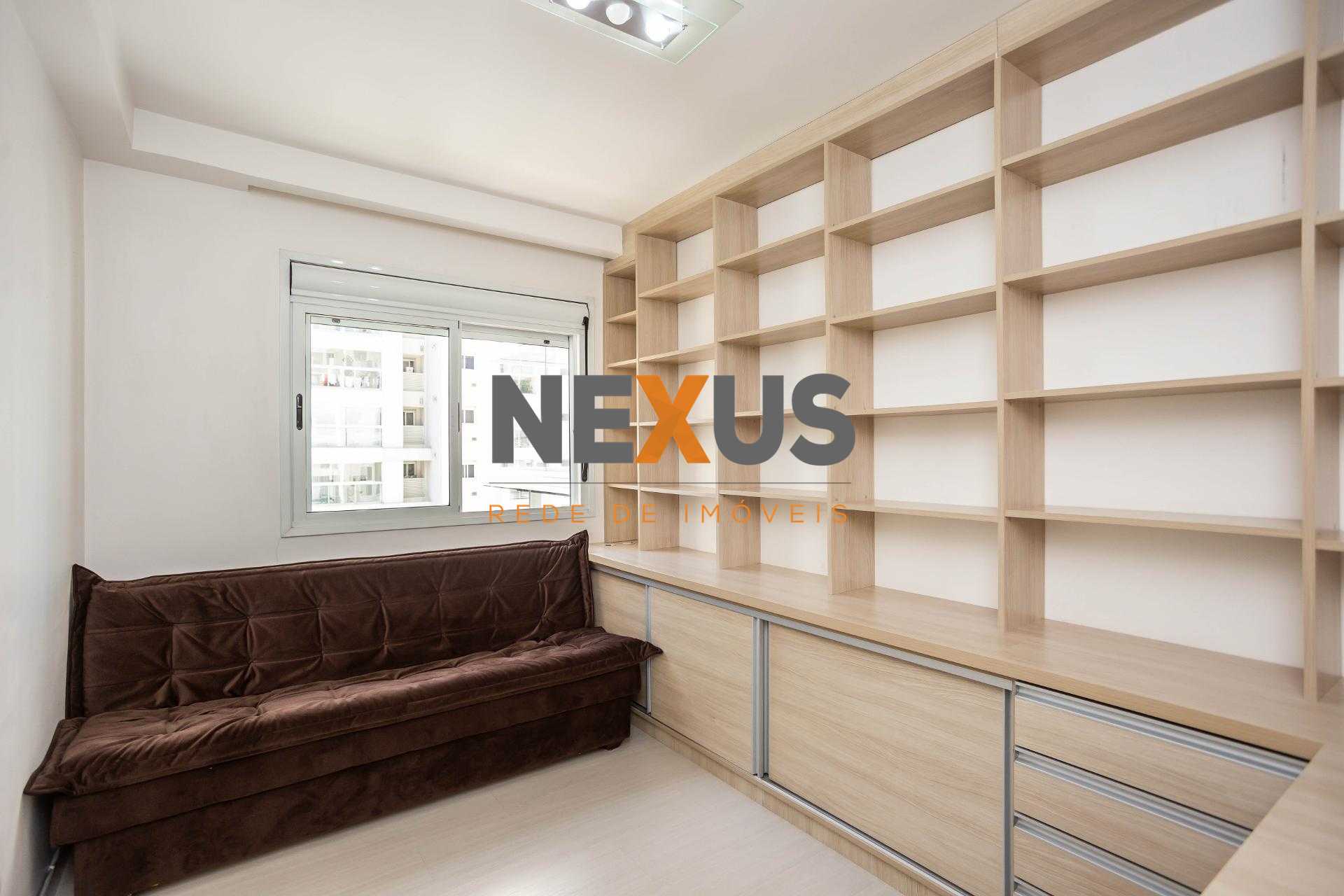 Apartamento de 119m  à Venda no Água Verde com Suíte, Sacada G...