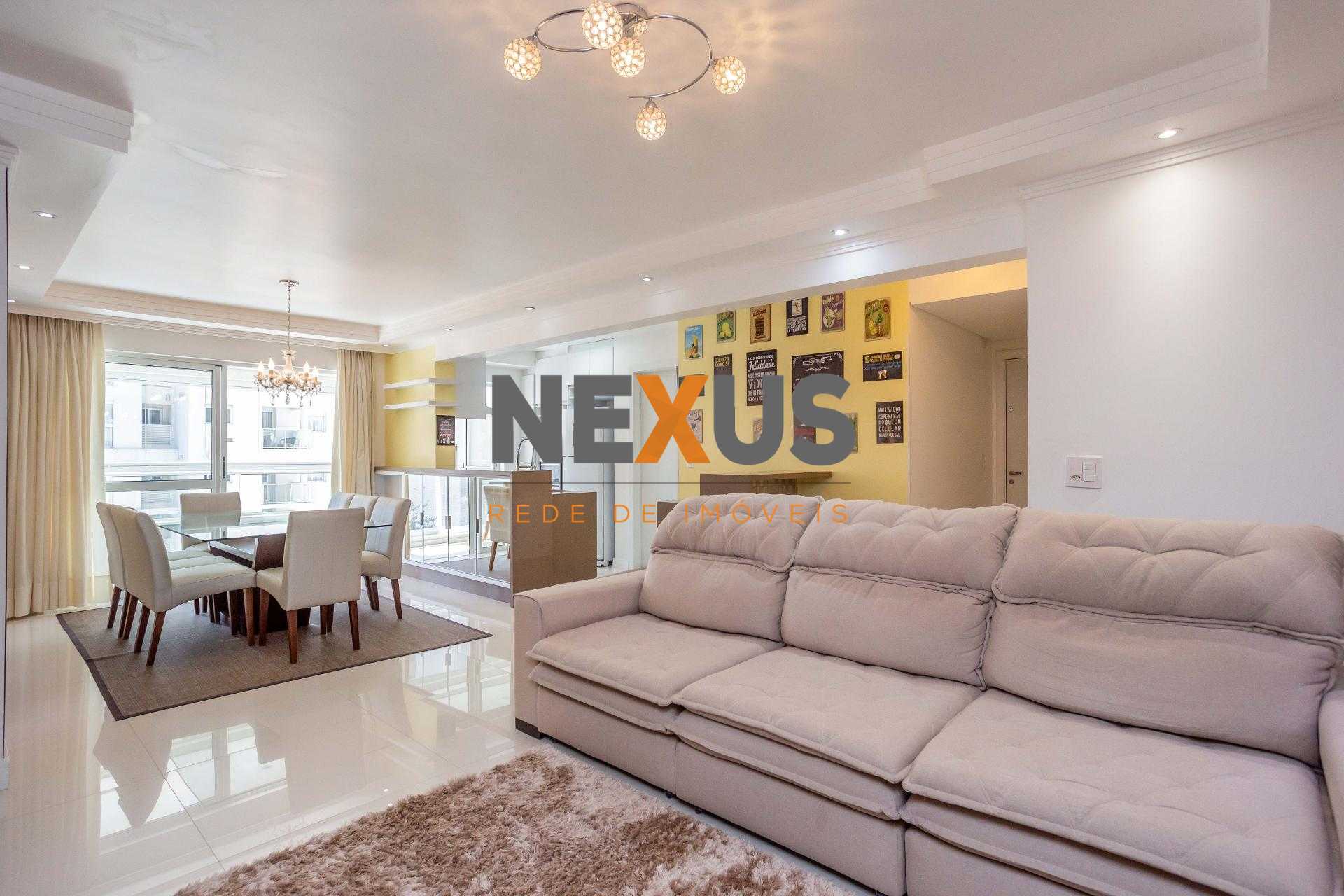 Apartamento de 119m  à Venda no Água Verde com Suíte, Sacada G...