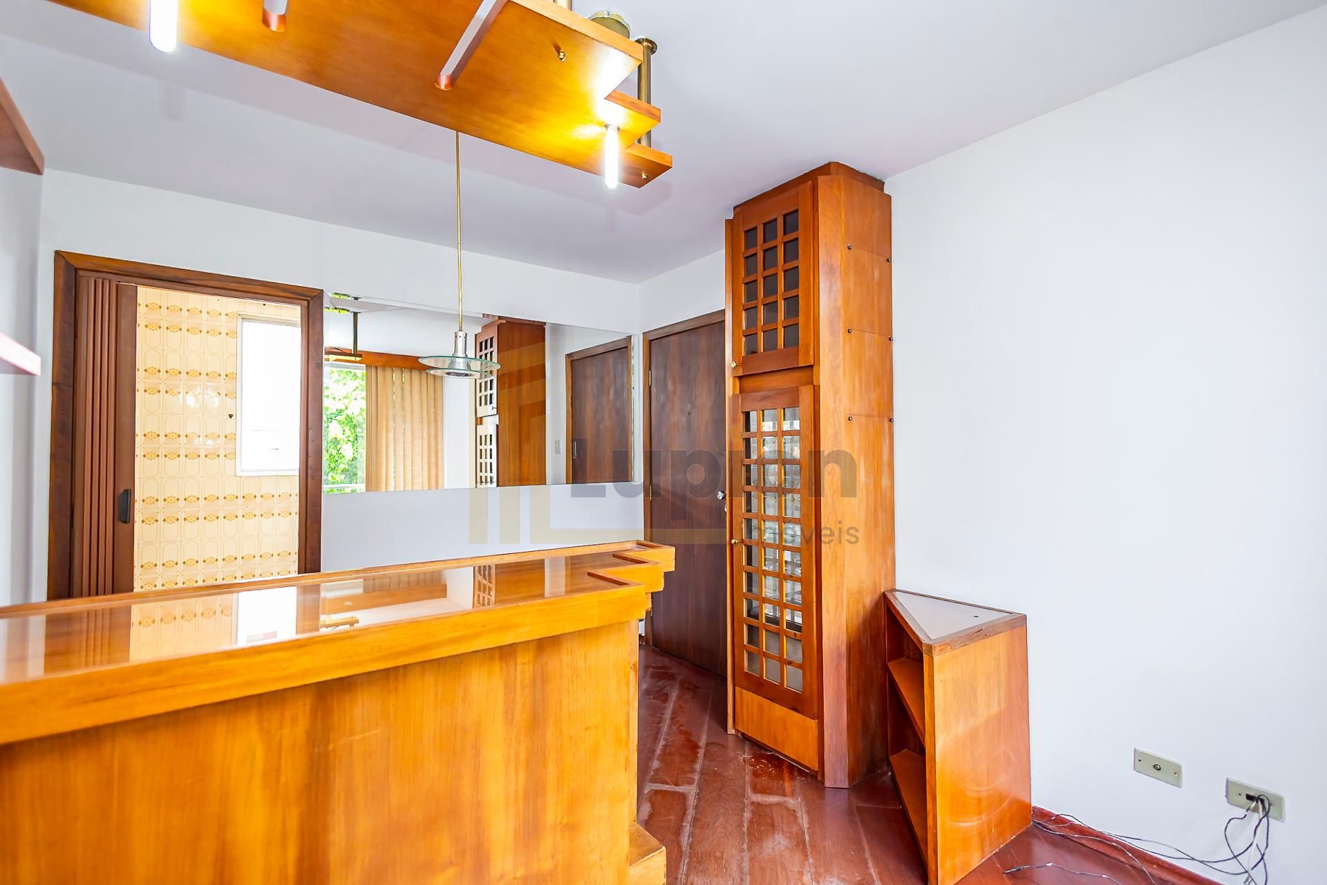 Apartamento com 2 Quartos e Sacada no Água Verde - Pronto para...