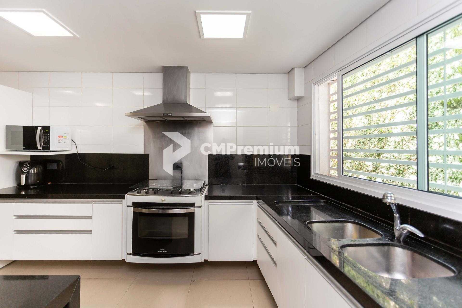 Luxuosa Casa em Condomínio Fechado no Campo Comprido - Design ...