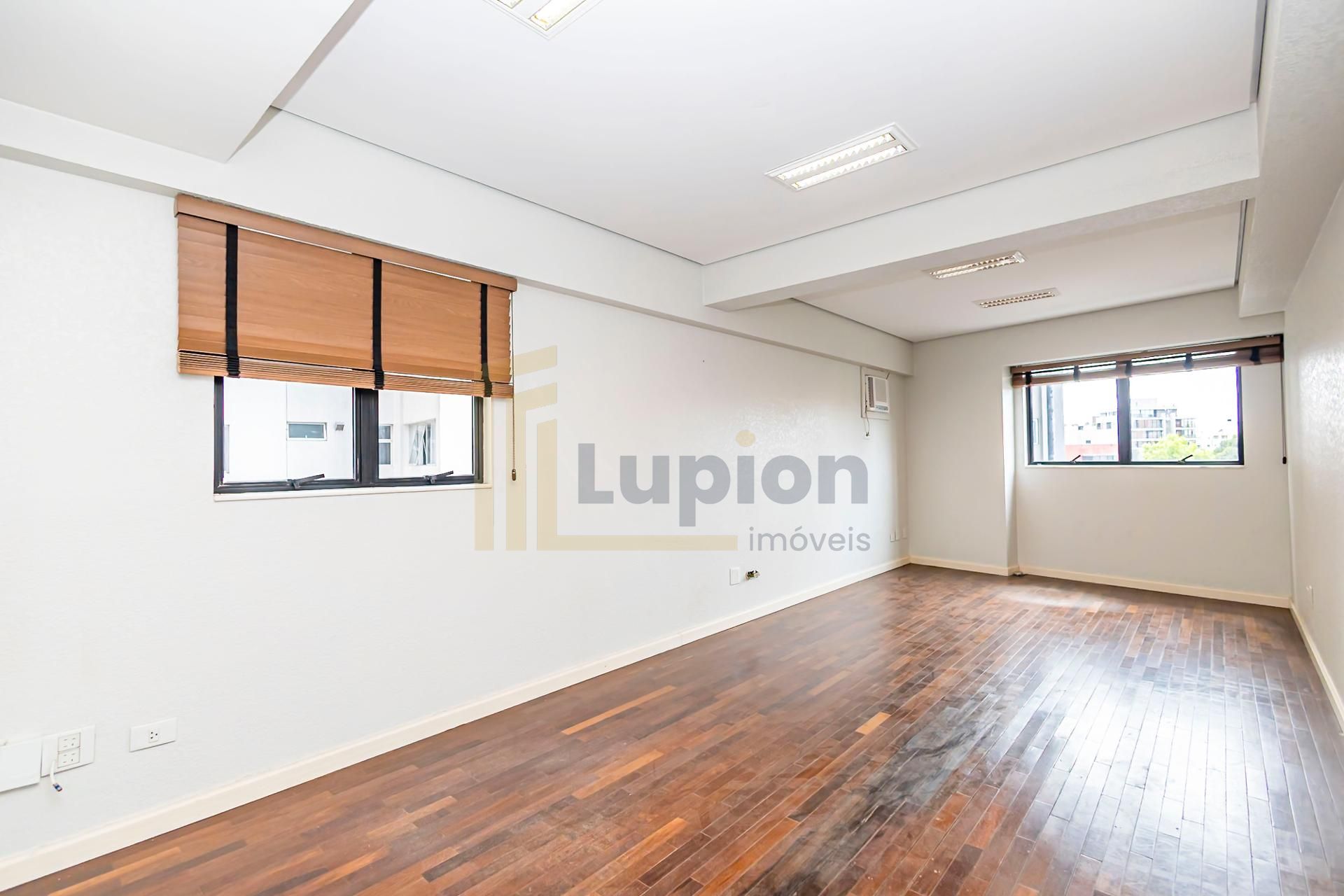 Sala mobiliada à venda no Edifício Champagnat Premium - 1 vaga