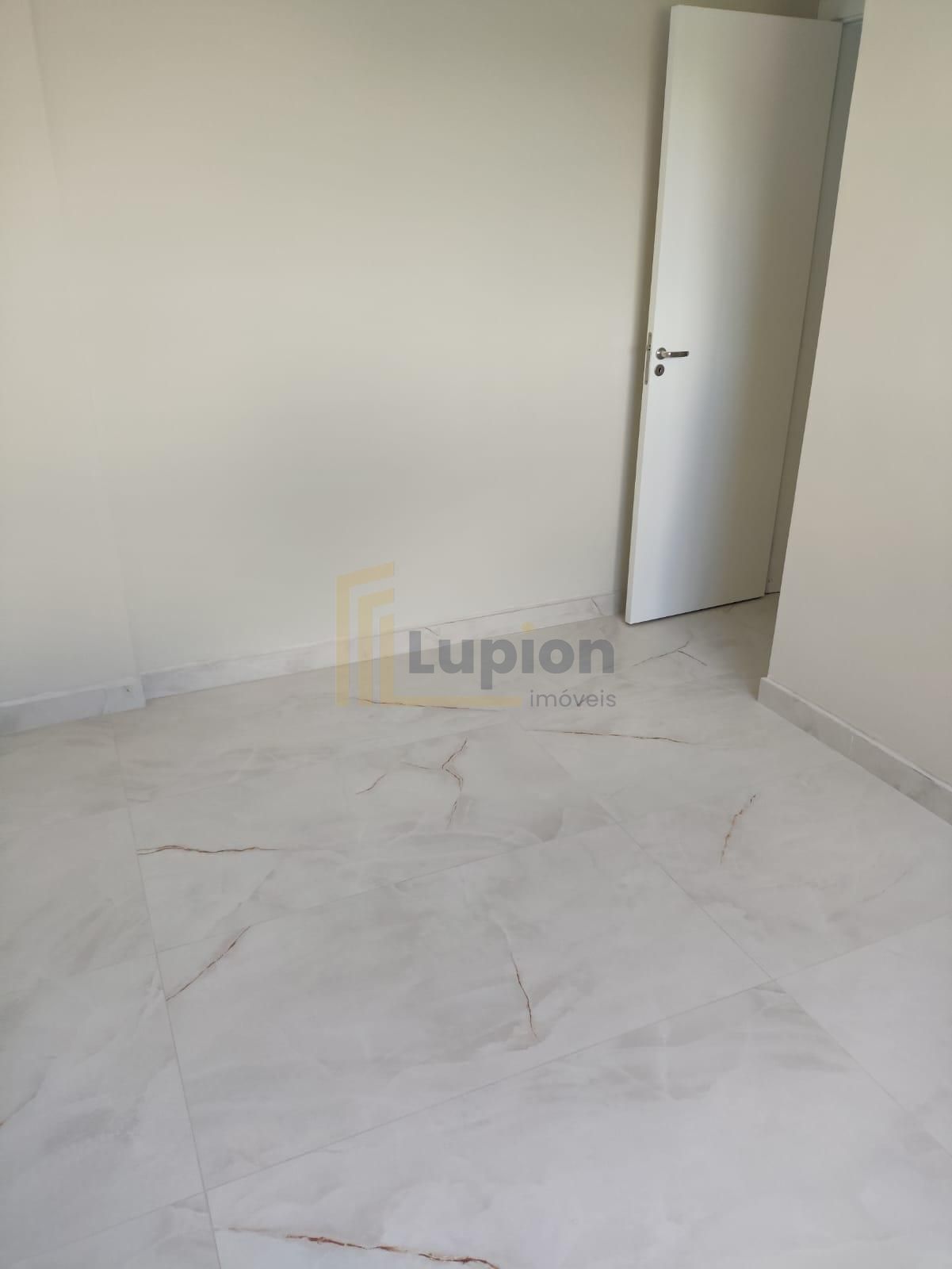 Apartamento Mobiliado para locação no Mossunguê ao Lado do Par...