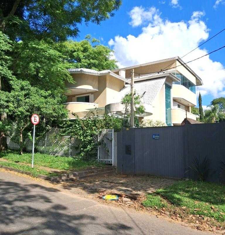 Casa com 4 dormitórios  sendo 3 suítes  à venda, bigorrilho, C...