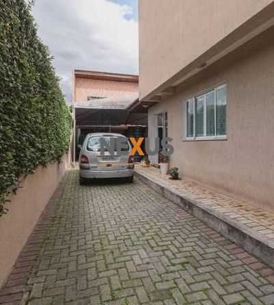 Sobrado com 4 dormitórios à venda, bairro GUAÍRA - CURITIBA - PR