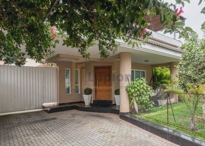 Sobrado com 4 dormitórios à venda, bairro GUAÍRA - CURITIBA - PR