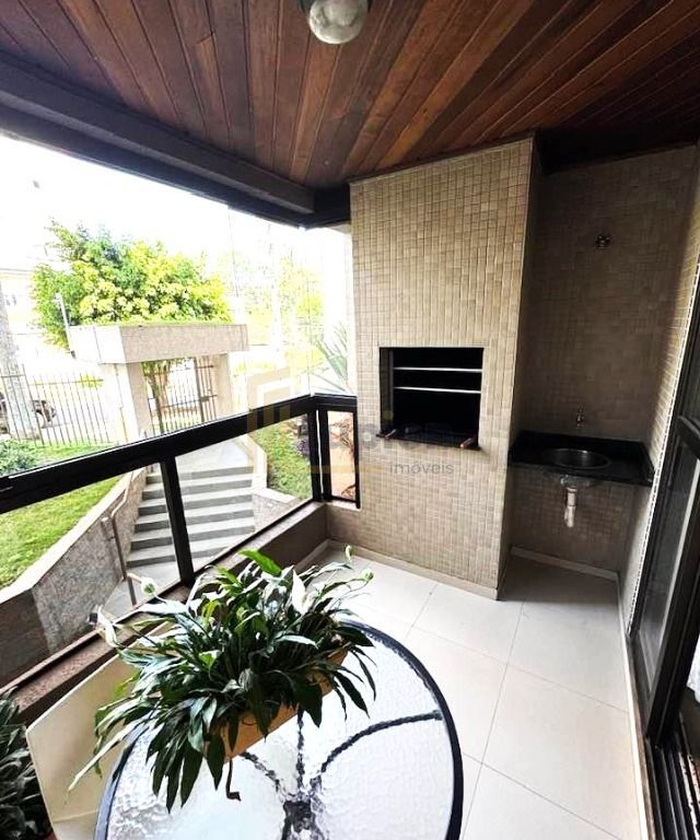 Apartamento com 3 dormitórios  1 suíte  à venda, em Vila Izabe...